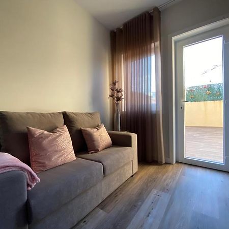 Junqueira76 Guesthouse Повуа-де-Варзін Екстер'єр фото
